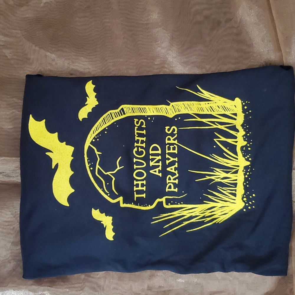 Independant Artist T-shirt From Salem, MA - Picture 14 of 14